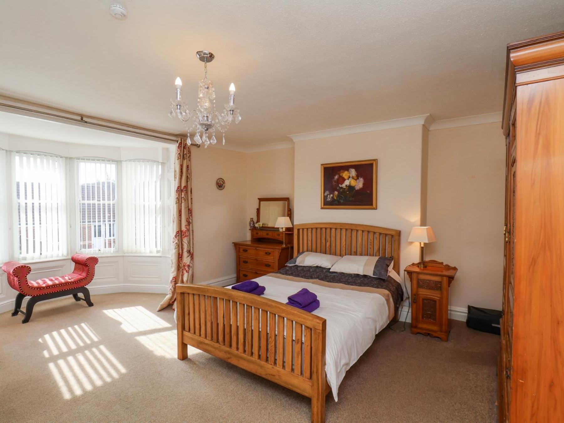 Mayfield Manor Whitby Exterior photo