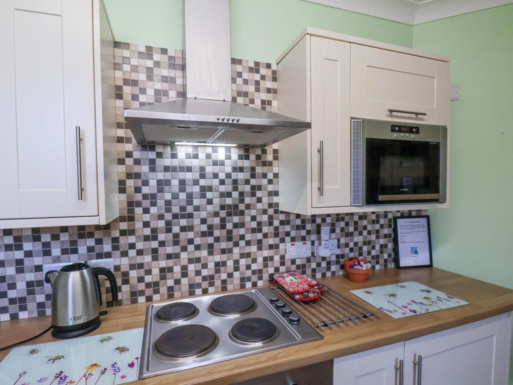 Mayfield Manor Whitby Exterior photo